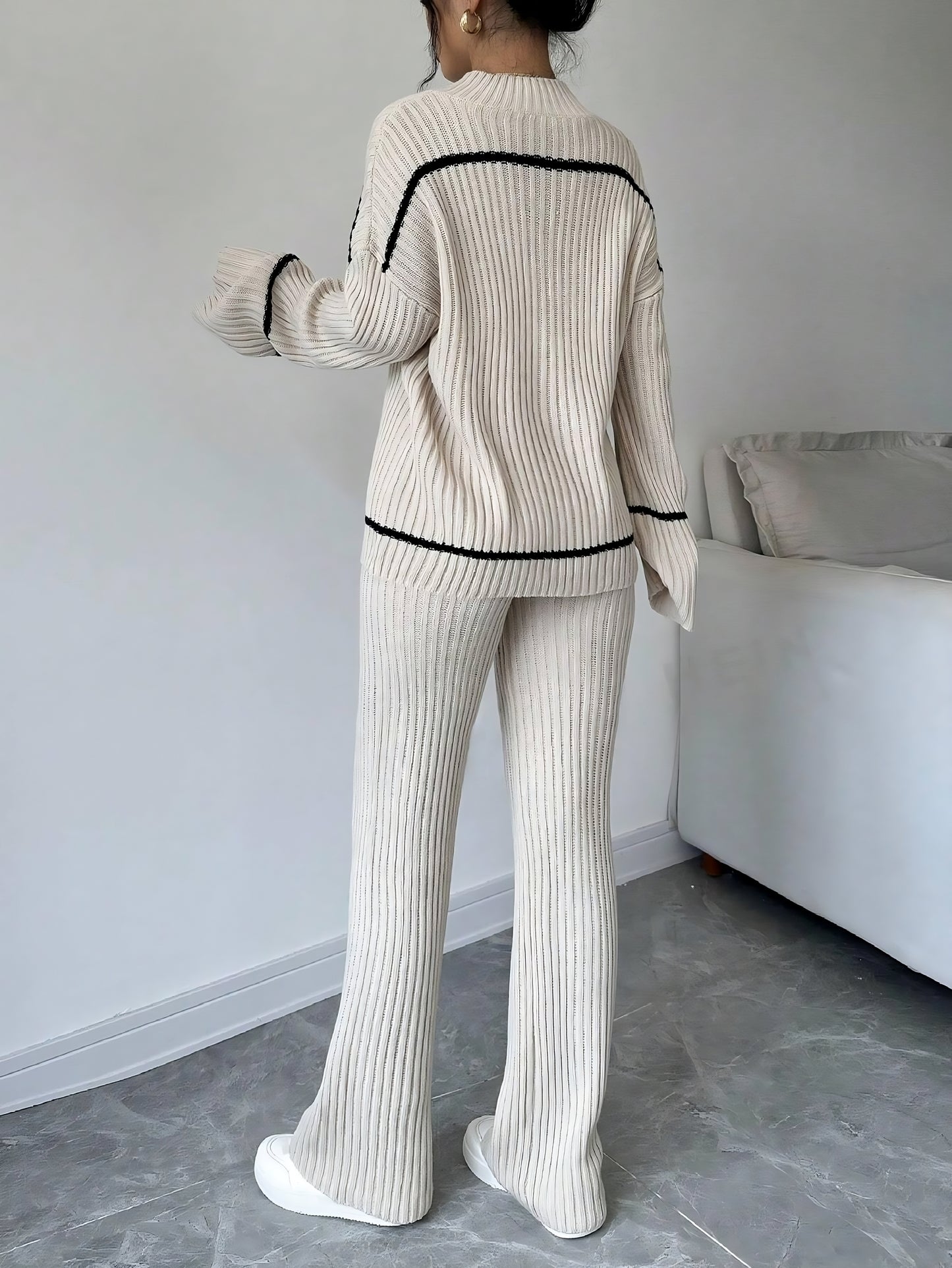 Women Contrast Striped Print Turtleneck Sweater And Solid Color Pants Set